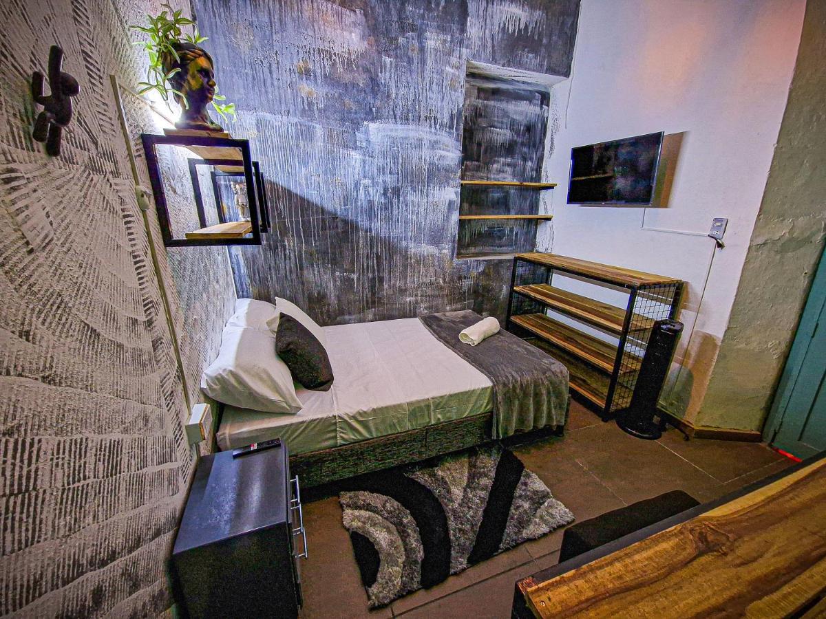 Urban Hostal Bar 부카라망가 외부 사진