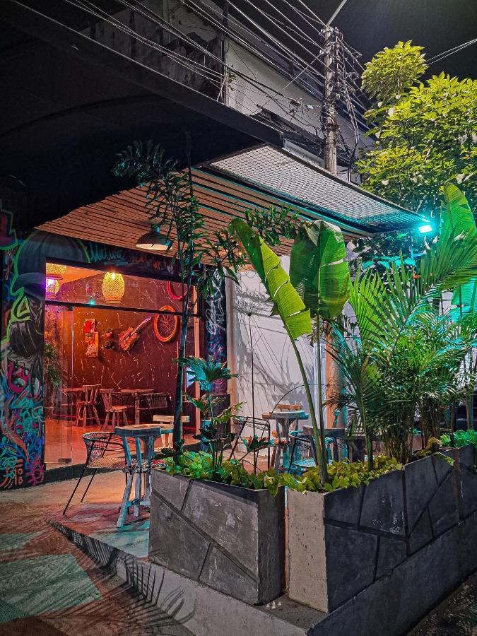 Urban Hostal Bar 부카라망가 외부 사진