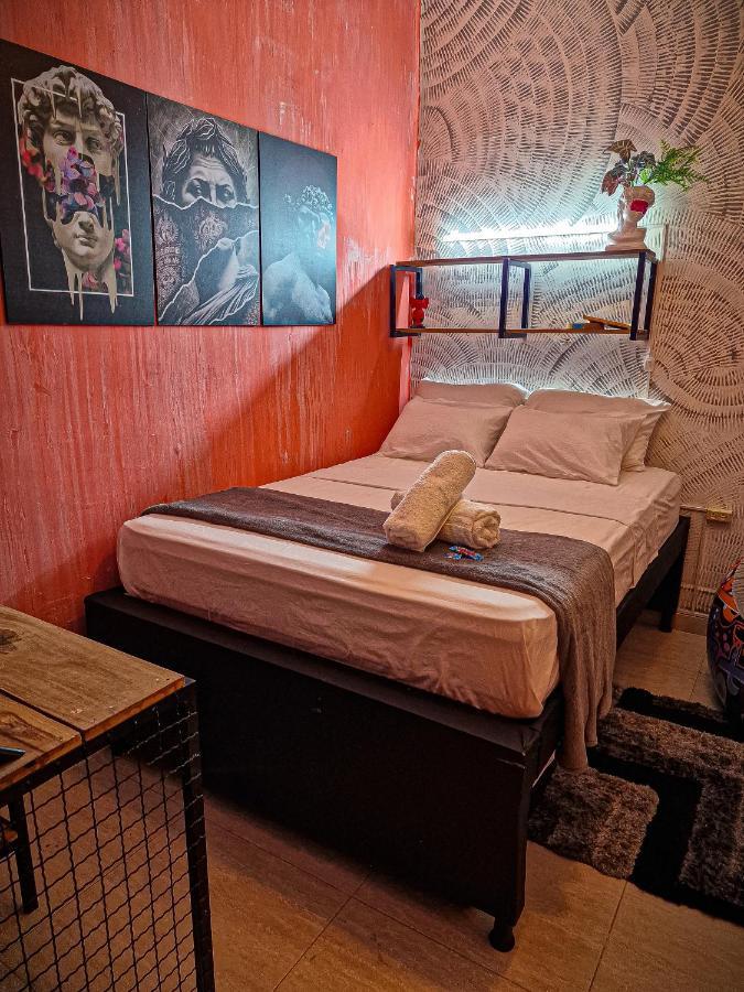 Urban Hostal Bar 부카라망가 외부 사진