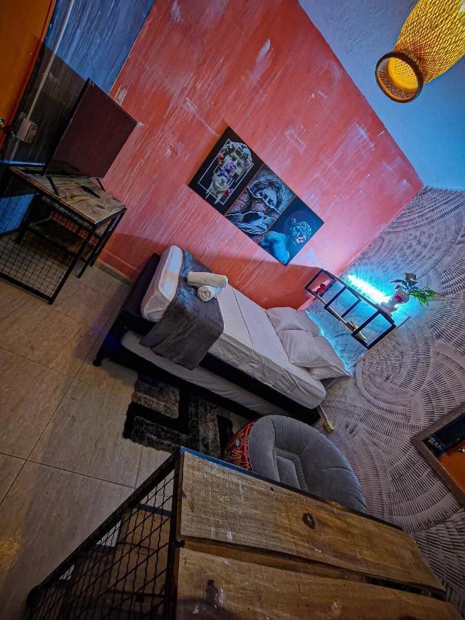 Urban Hostal Bar 부카라망가 외부 사진