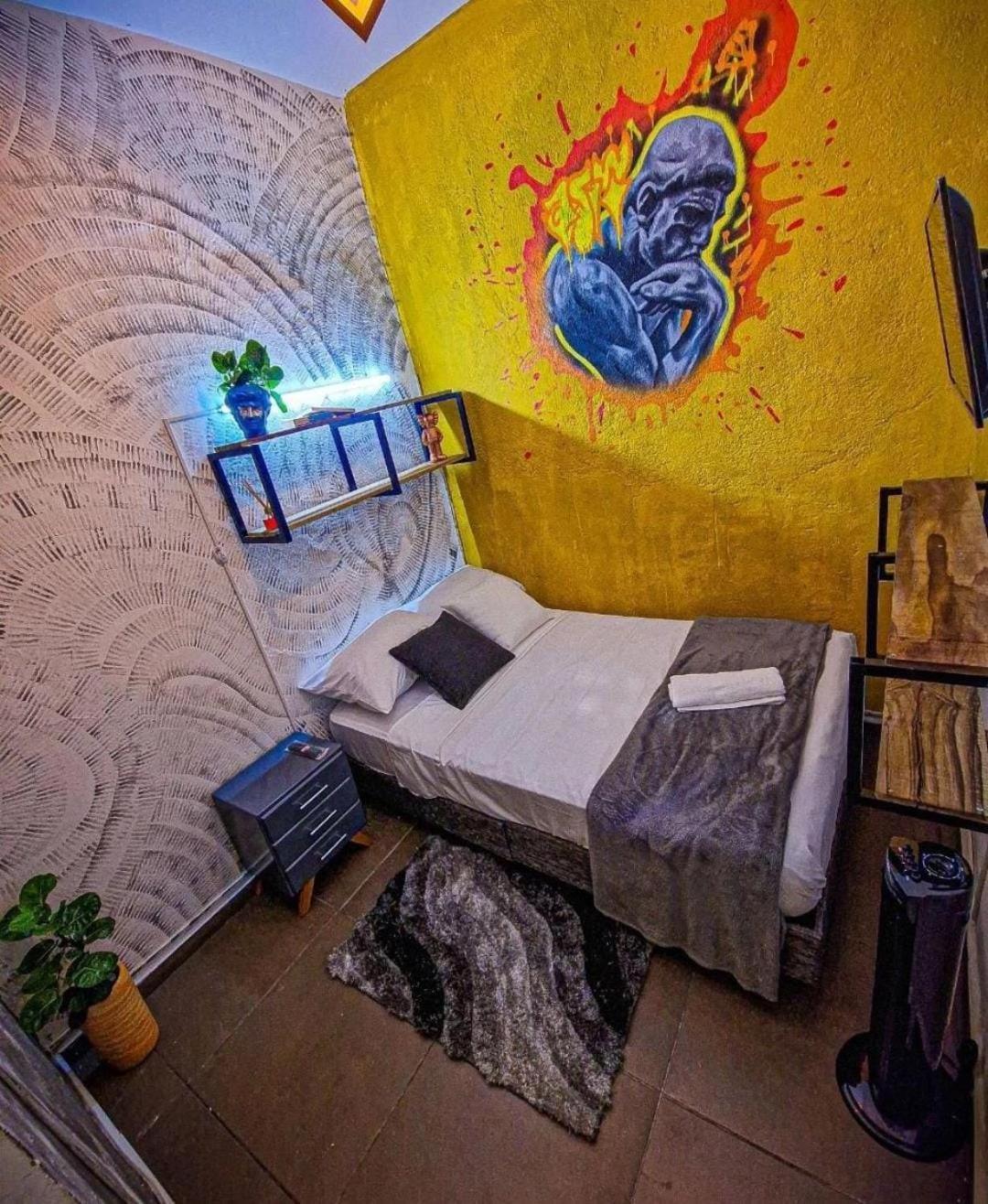 Urban Hostal Bar 부카라망가 객실 사진