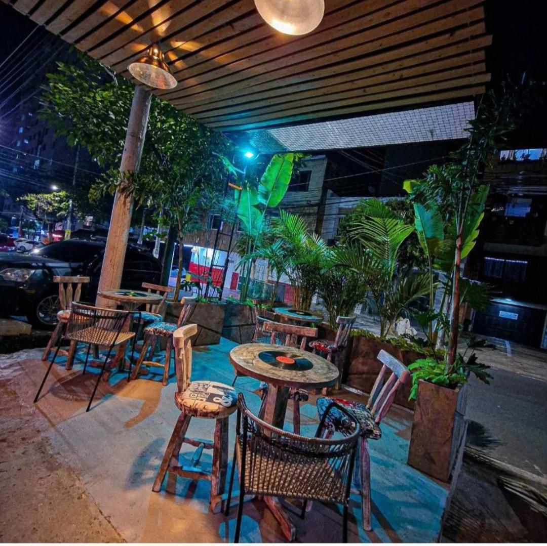Urban Hostal Bar 부카라망가 외부 사진