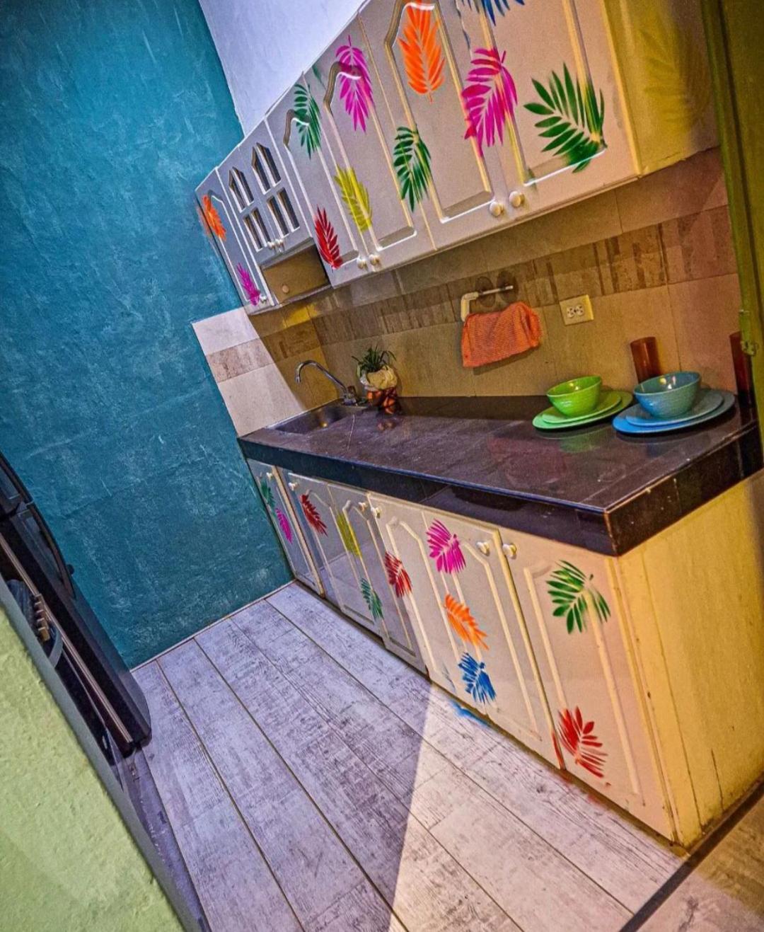 Urban Hostal Bar 부카라망가 외부 사진
