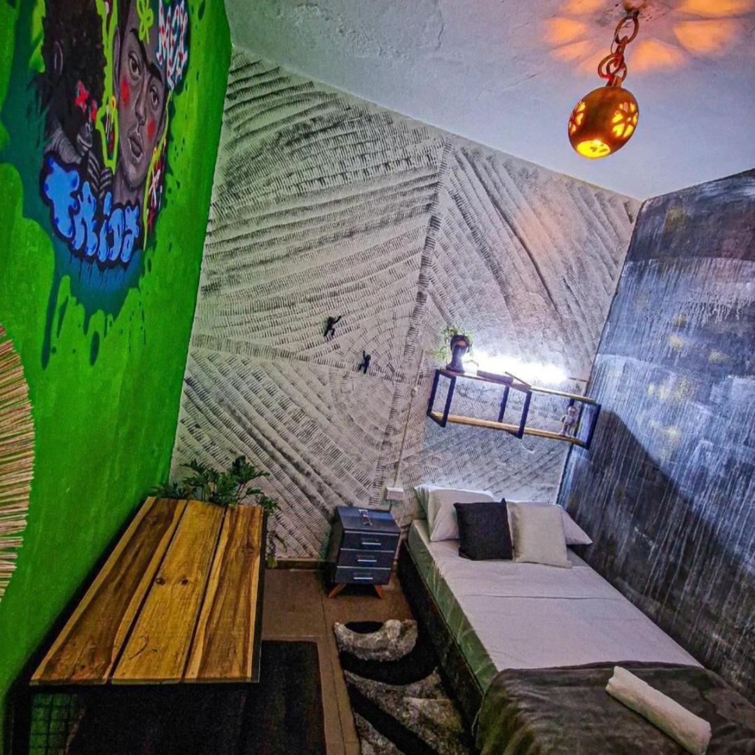 Urban Hostal Bar 부카라망가 외부 사진